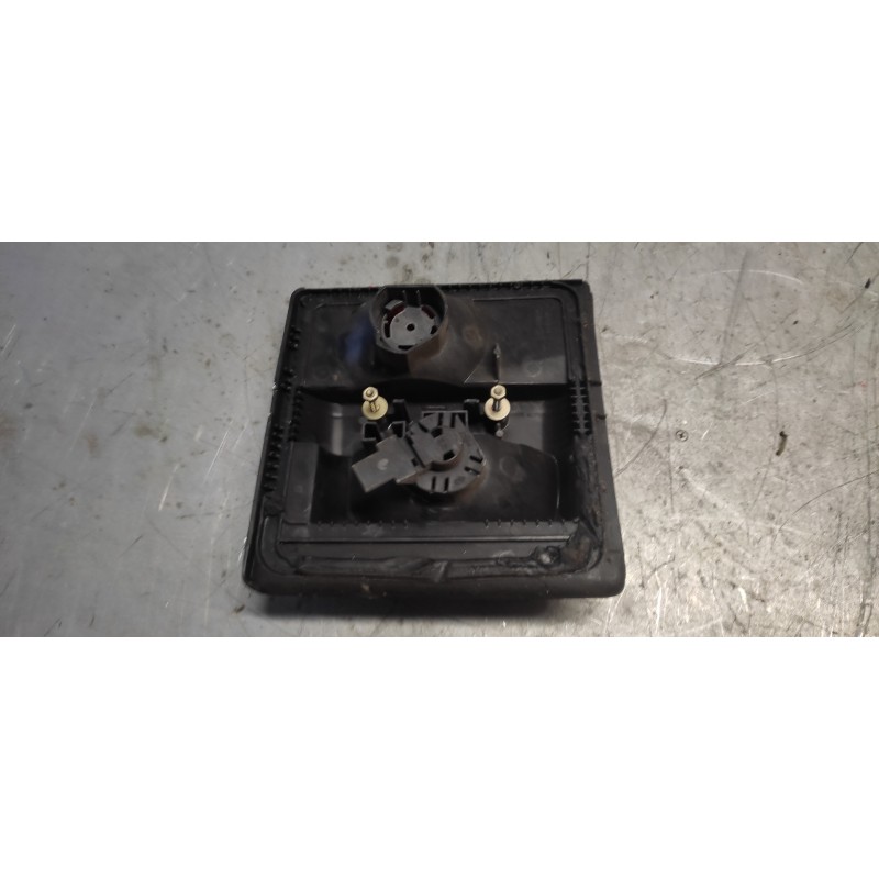 Recambio de piloto trasero derecho interior para audi 100 avant (445) cd referencia OEM IAM 2