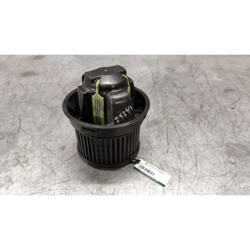 Recambio de ventilador calefaccion para peugeot 207 1.4 hdi referencia OEM IAM 102992g  