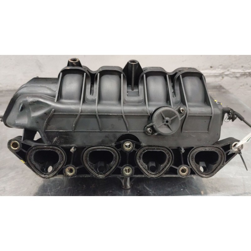 Recambio de colector admision para volkswagen polo berlina (6n2) trendline referencia OEM IAM - Azul 5