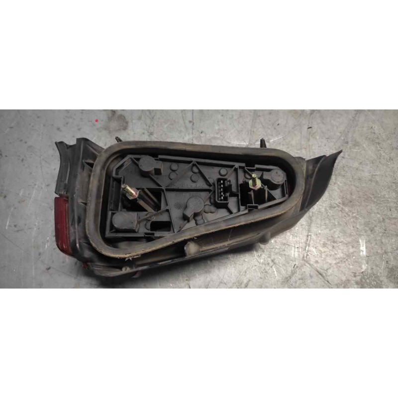Recambio de piloto trasero izquierdo para peugeot 106 (s1) cocktail referencia OEM IAM 2