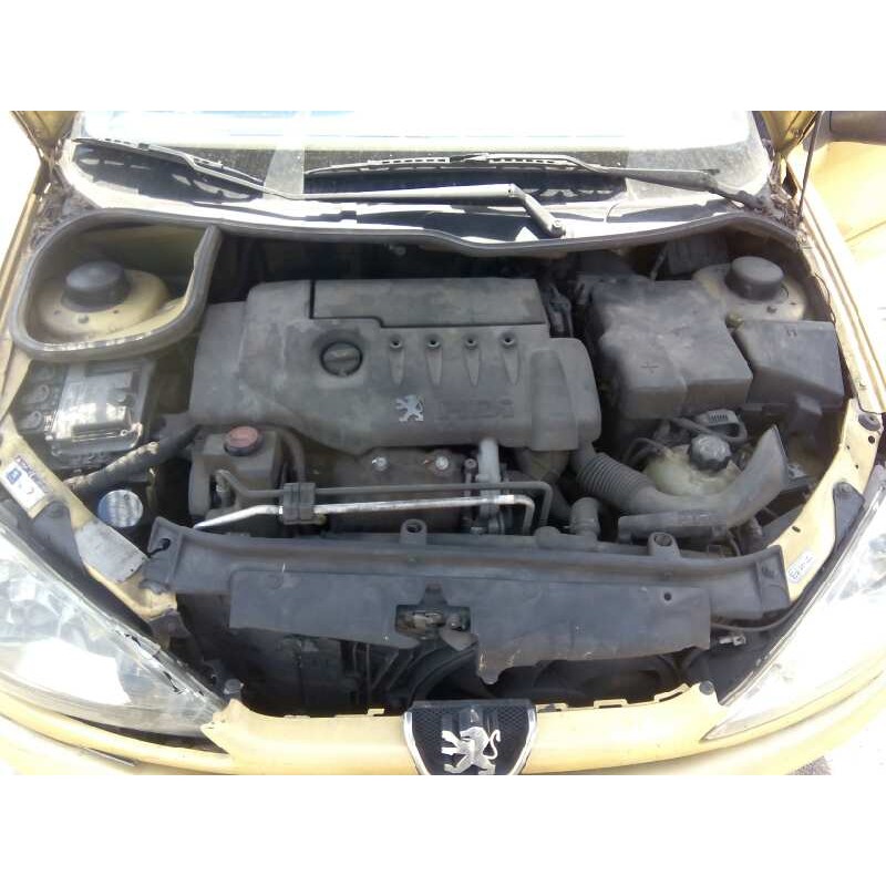 PEUGEOT 206 BERLINA