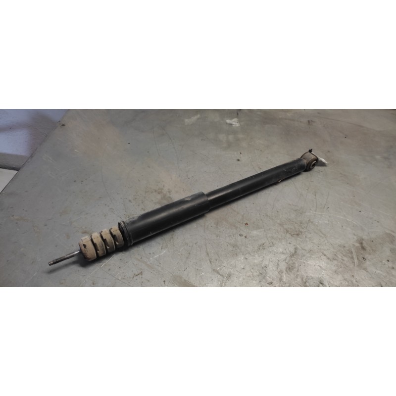 Recambio de amortiguador trasero derecho para dacia sandero referencia OEM IAM 562105691R - Blanco 2