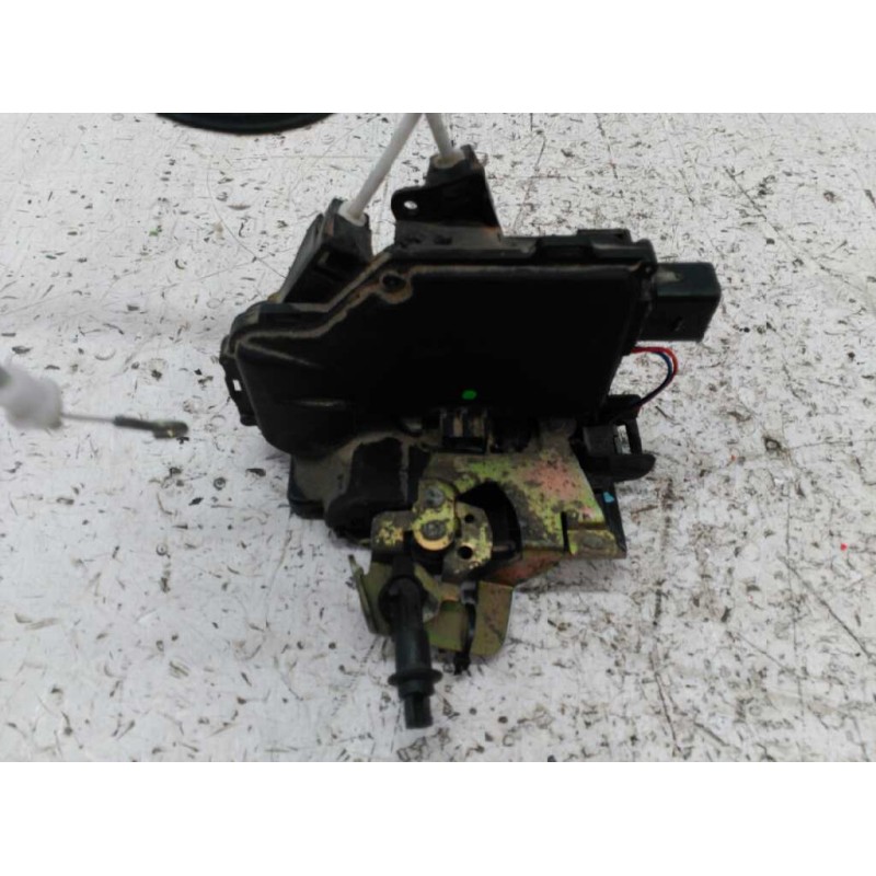 Recambio de cerradura puerta trasera derecha para audi a6 avant (4b5) 2.5 tdi referencia OEM IAM 2