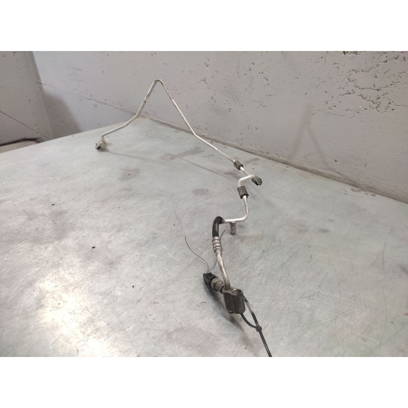 Recambio de tubos aire acondicionado para seat leon (1p1) 1.9 tdi referencia OEM IAM - Negro 2