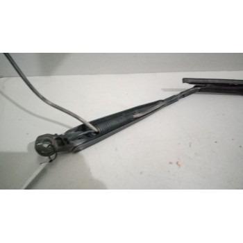 Recambio de brazo limpia delantero izquierdo para renault magnum ab diesel referencia OEM IAM   