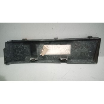 Recambio de molduras delanteras para renault magnum ab diesel referencia OEM IAM 5010468807  IZQUIERDA