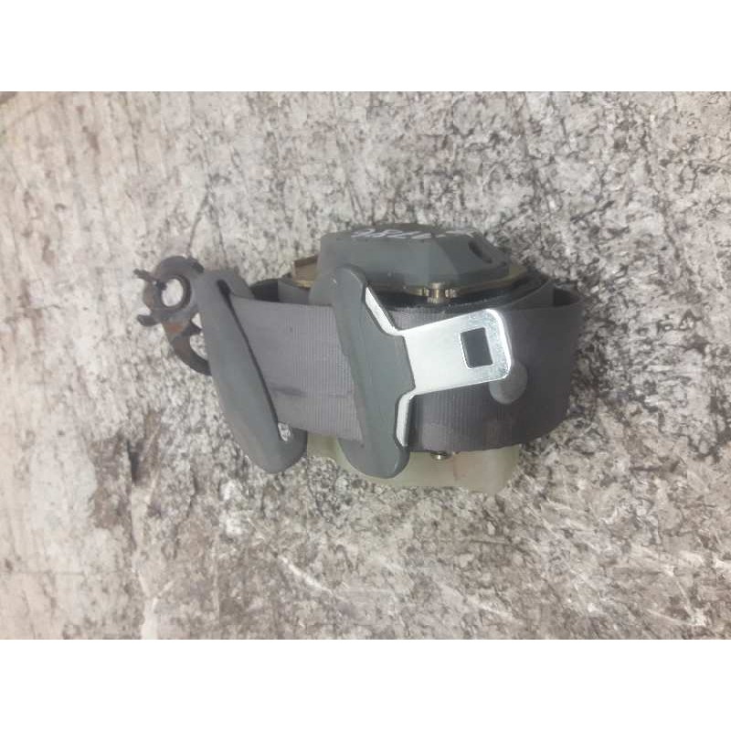 Recambio de cinturon seguridad trasero derecho para renault megane i fase 2 classic (la..) 1.4 16v expression referencia OEM IAM 2
