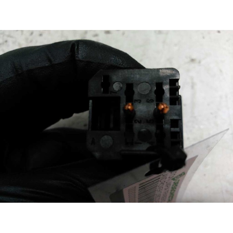 Recambio de boton limpia trasero para land rover discovery (salljg/lj) tdi (5-ptas.) referencia OEM IAM - Blanco 2