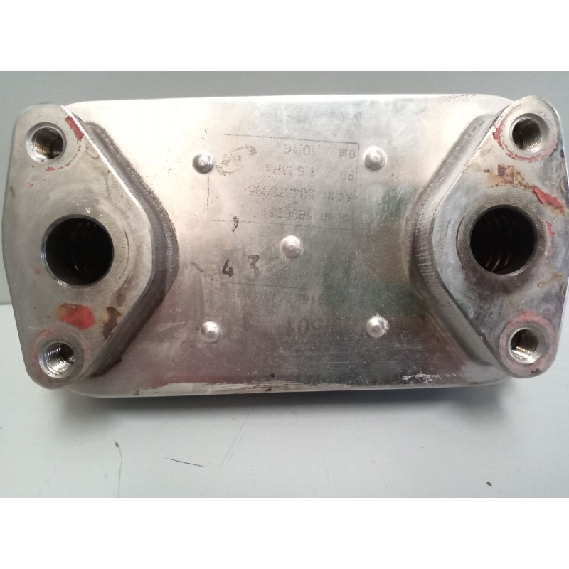 Recambio de enfriador aceite motor para iveco sunrise referencia OEM IAM 504078695 - Blanco 3