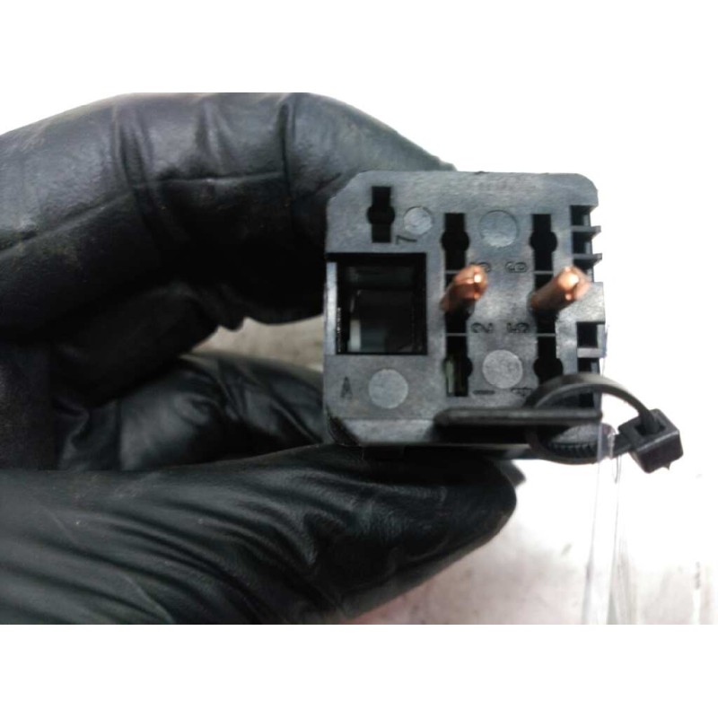 Recambio de boton antivaho para land rover discovery (salljg/lj) tdi (5-ptas.) referencia OEM IAM - Blanco 2