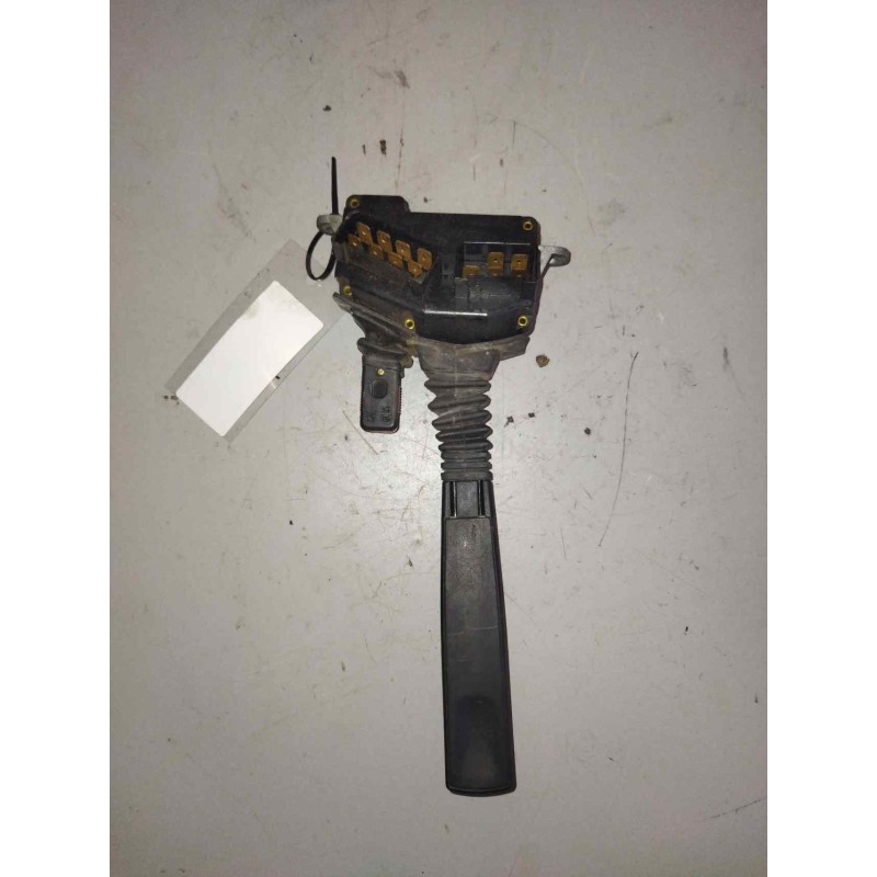 Recambio de mando intermitentes para volvo fl 7 6.7 diesel referencia OEM IAM 70351705 - Blanco 2
