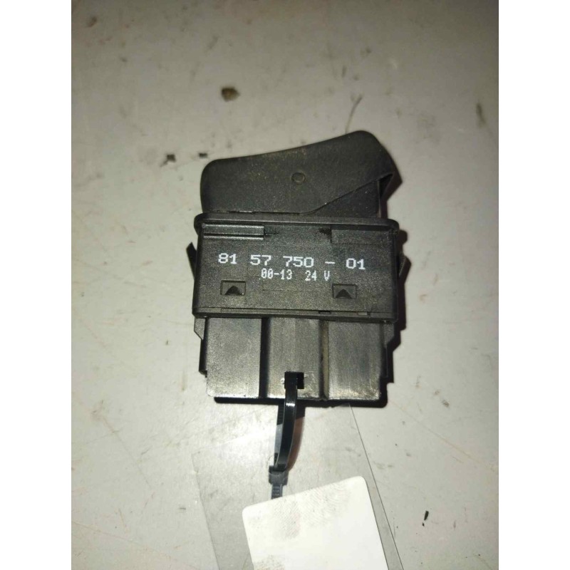Recambio de warning para volvo fm 12 asta 2001 12.1 diesel (d12d420) referencia OEM IAM 8157750 - Blanco 2