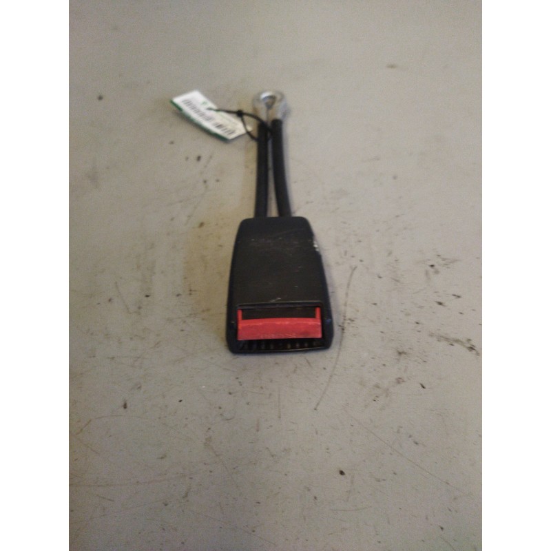 Recambio de enganche de cinturon delantero derecho para volvo fl 7 6.7 diesel referencia OEM IAM 1083661  