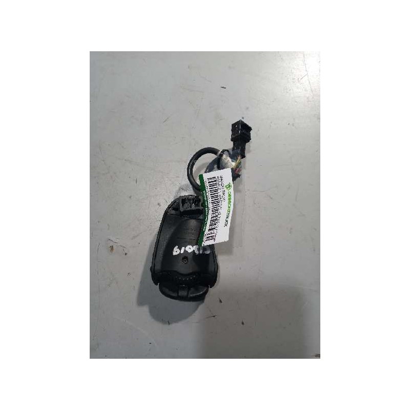 Recambio de mando radio para renault magnum ab diesel referencia OEM IAM 7421014639 - Blanco 2