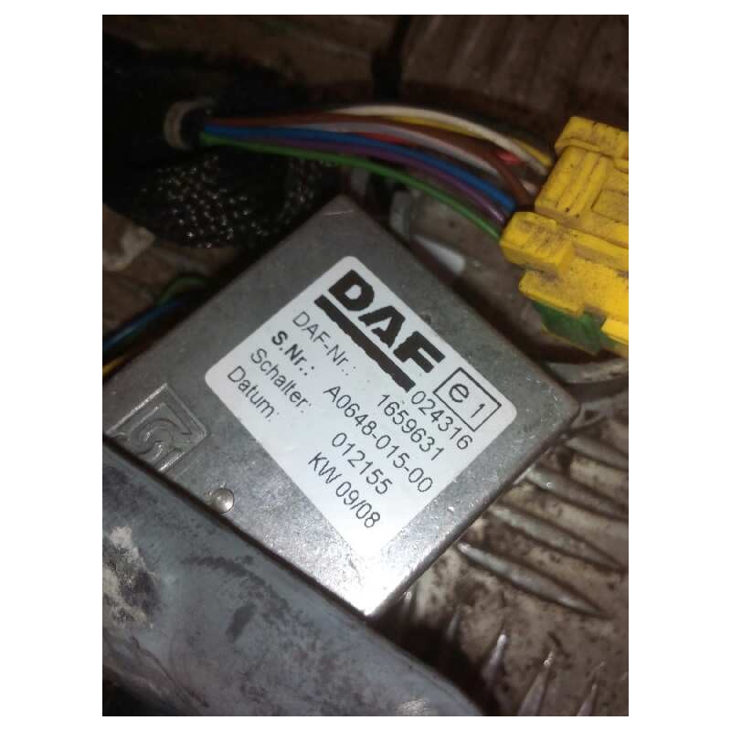 Recambio de mando intarder para daf serie xf105.510 fsa 4x2 super-space-cab referencia OEM IAM 1659631 - Blanco 2