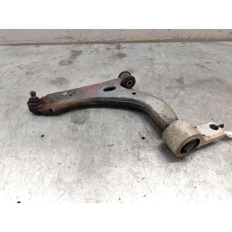 Recambio de brazo suspension inferior delantero izquierdo para ford fiesta (cbk) ambiente referencia OEM IAM   