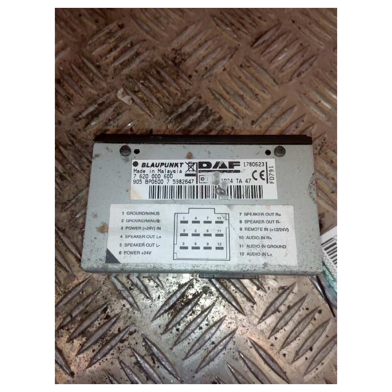 Recambio de modulo electronico para daf serie xf105.510 fsa 4x2 super-space-cab referencia OEM IAM 1780623 CENTRALITA RADIO CD 7 - Blanco