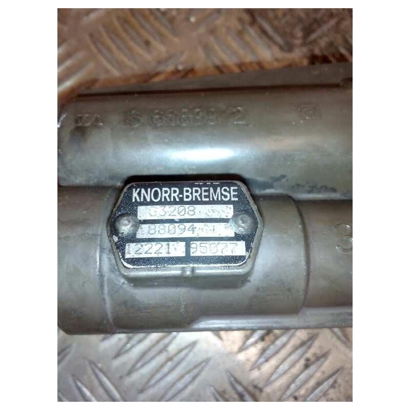 Recambio de bombin embrague para pegaso trucks serie 1200 1236 referencia OEM IAM VG3209 - Azul 2