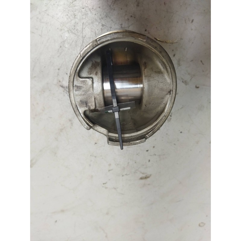 Recambio de piston para renault hr 400.18 / 26 premium e2 fsa modelo 400.18 t 288 kw corto referencia OEM IAM 3