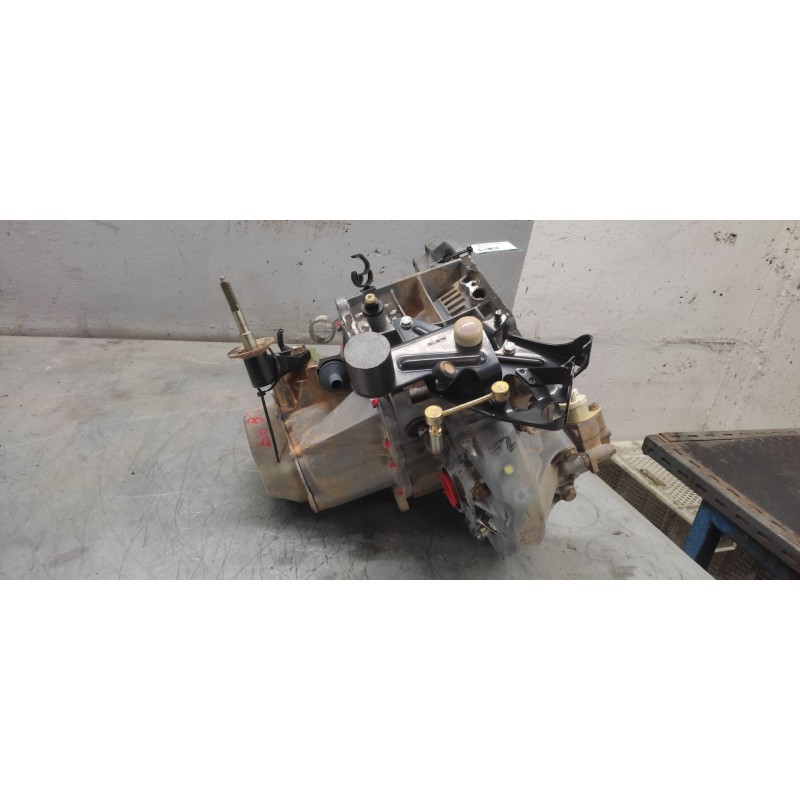 Recambio de caja cambios para citroën jumpy 1.9 d x furg. referencia OEM IAM 20TE16 - Blanco 3