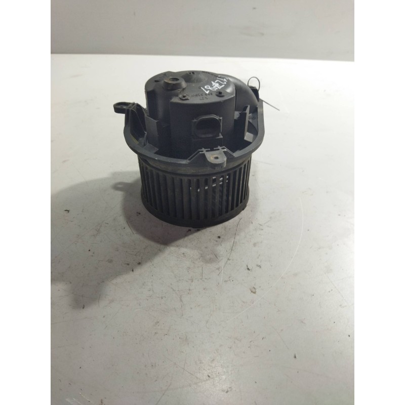 Recambio de motor calefaccion para mercedes-benz sprinter 02.00  caja cerrada 2.7 cdi cat referencia OEM IAM A0008352285 - Blanco