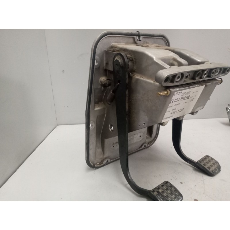 Recambio de soporte pedales para iveco mago af100e21 referencia OEM IAM 4121115800  41211158 3