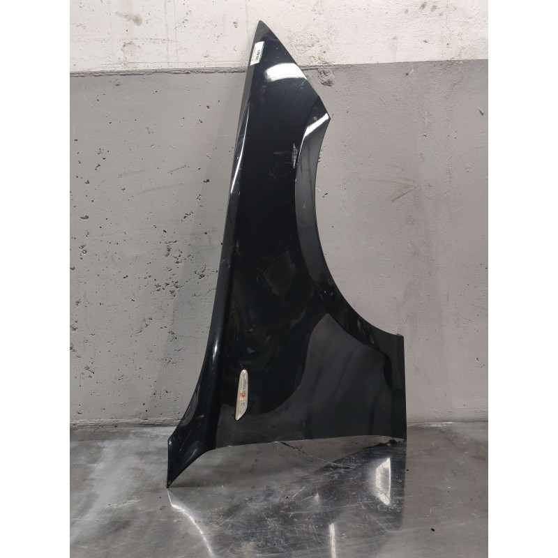 Recambio de aleta delantera derecha para bmw 1 (e81) 118 d referencia OEM IAM   
