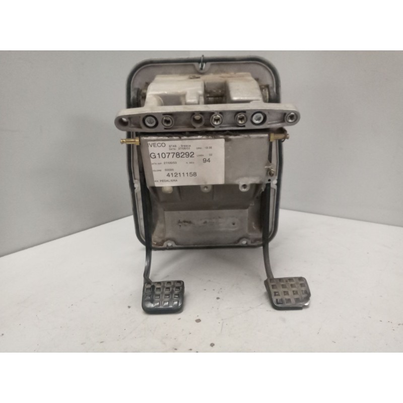 Recambio de soporte pedales para iveco mago af100e21 referencia OEM IAM 4121115800  41211158 5