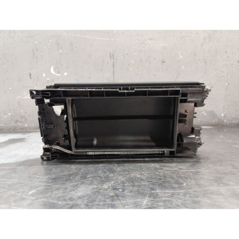 Recambio de apoyabrazos central para mercedes-benz gla (h247) gla 200 d (247.712) referencia OEM IAM A1776806603 - Blanco 3