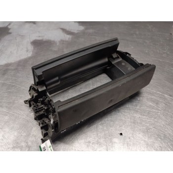Recambio de apoyabrazos central para mercedes-benz gla (h247) gla 200 d (247.712) referencia OEM IAM A1776806603  
