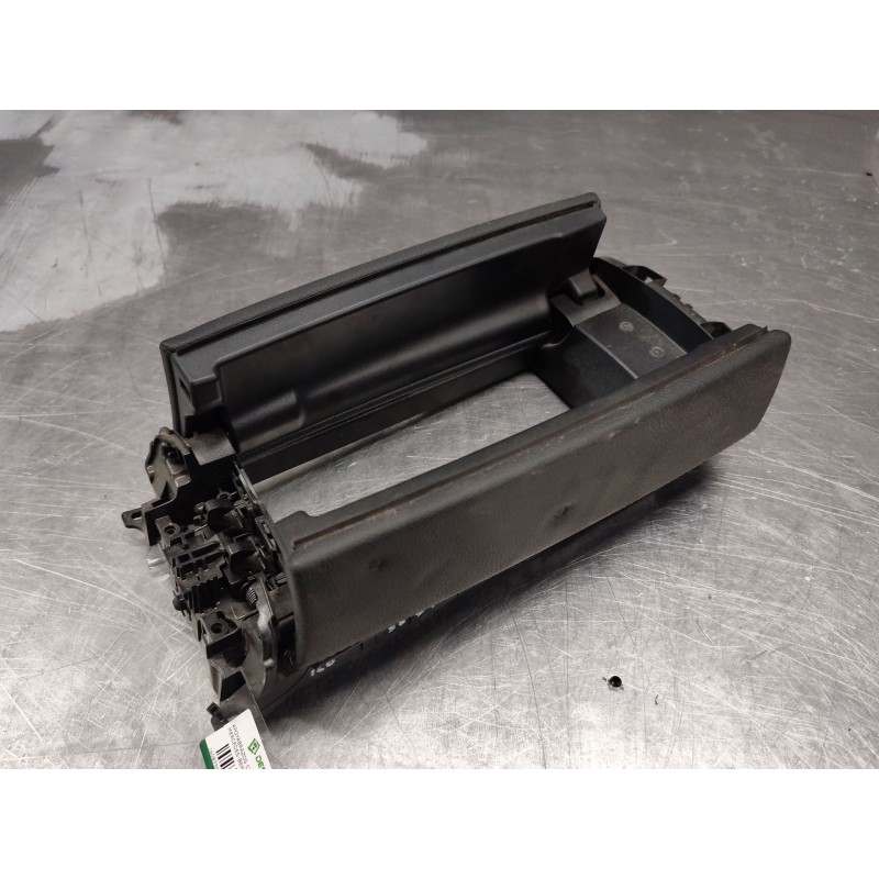 Recambio de apoyabrazos central para mercedes-benz gla (h247) gla 200 d (247.712) referencia OEM IAM A1776806603 - Blanco 5