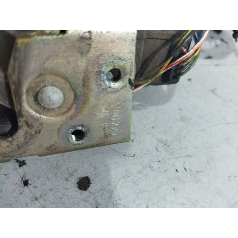 Recambio de cerradura puerta delantera izquierda para mercedes-benz sprinter 02.00  caja cerrada 2.7 cdi cat referencia OEM IAM - Blanco 2