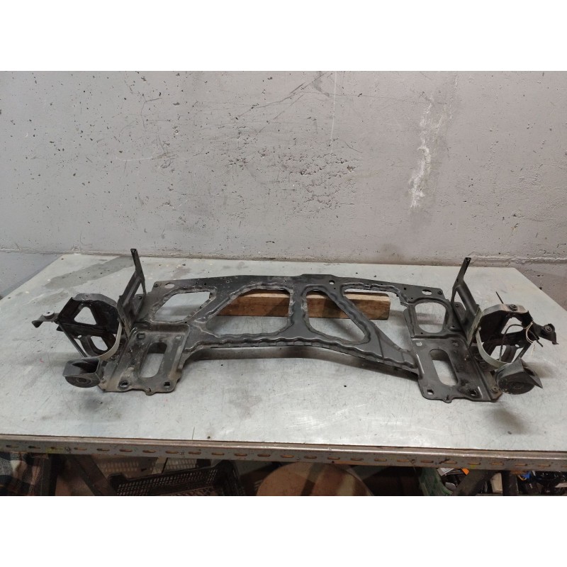 Recambio de travesaño inferior para bmw z4 roadster (e85) 2.0 i referencia OEM IAM   