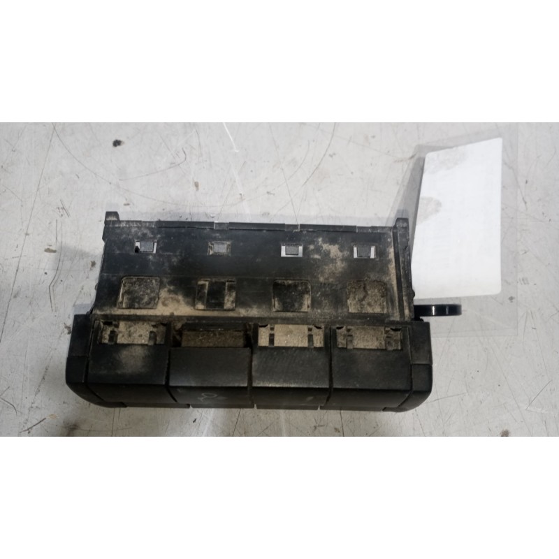 Recambio de interruptor para mercedes-benz actros bm 963.480 2-achser 1848 4x2 fahrgestell l bigspace referencia OEM IAM A960540 - Blanco 3