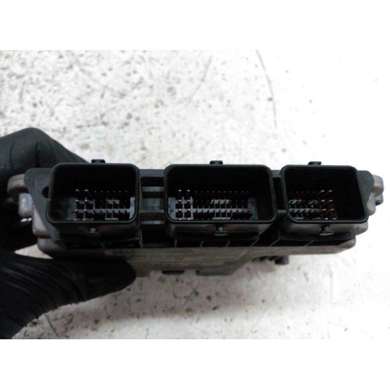 Recambio de centralita motor uce para peugeot 206 berlina e-music referencia OEM IAM  9658556780 2