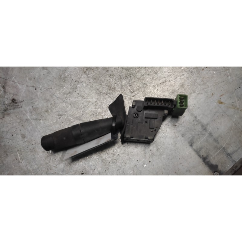 Recambio de mando limpia para peugeot 205 berlina 1.4 referencia OEM IAM   7/3 PINS 2