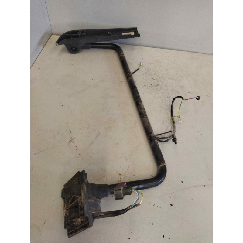 Recambio de brazo retrovisor derecho para renault premium route 2006 10.8 diesel referencia OEM IAM 2