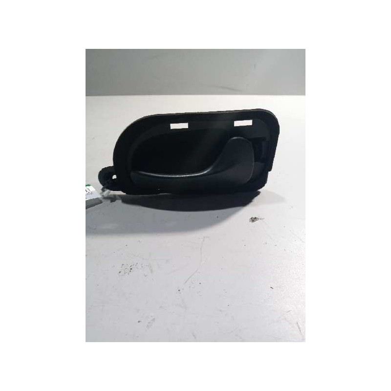Recambio de maneta interior delantera derecha para renault magnum ab diesel referencia OEM IAM 7482060326  