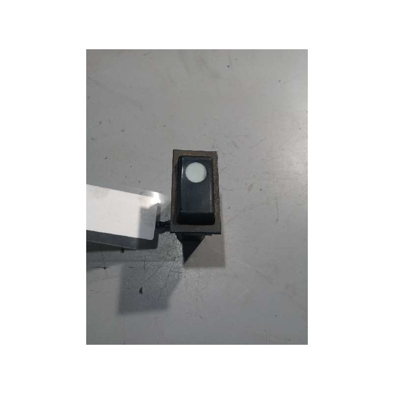 Recambio de mando elevalunas delantero izquierdo para renault magnum ab diesel referencia OEM IAM   