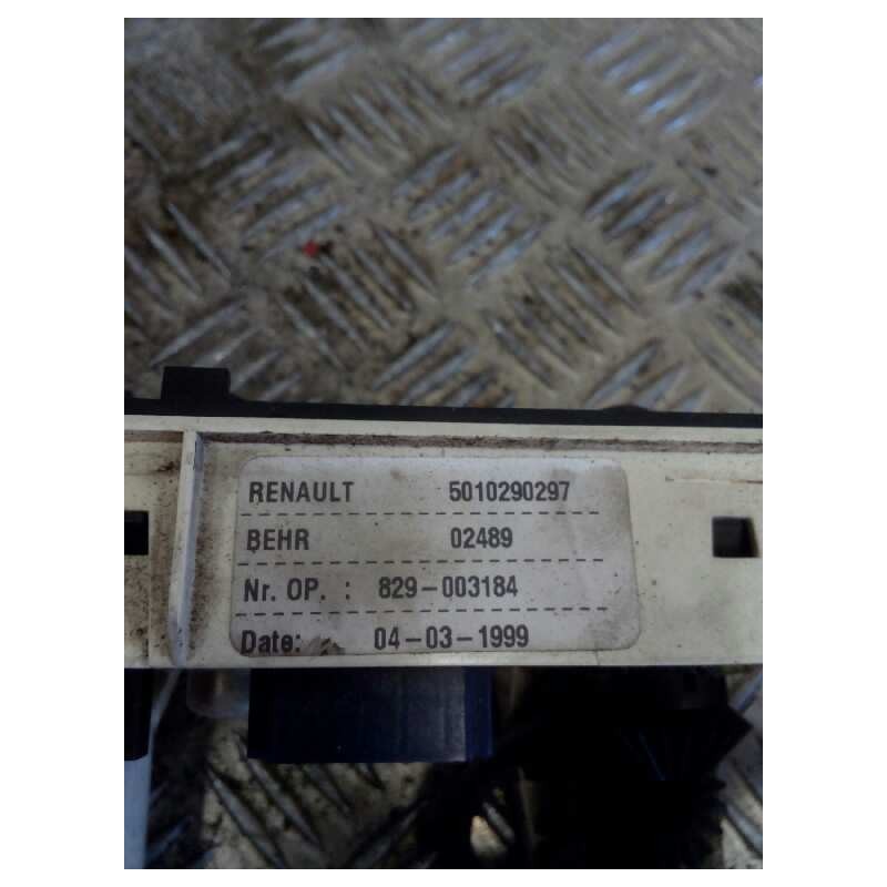 Recambio de mando calefaccion / aire acondicionado para renault 470 magnum e2 12.0 diesel referencia OEM IAM 5010290297 - Blanco 2