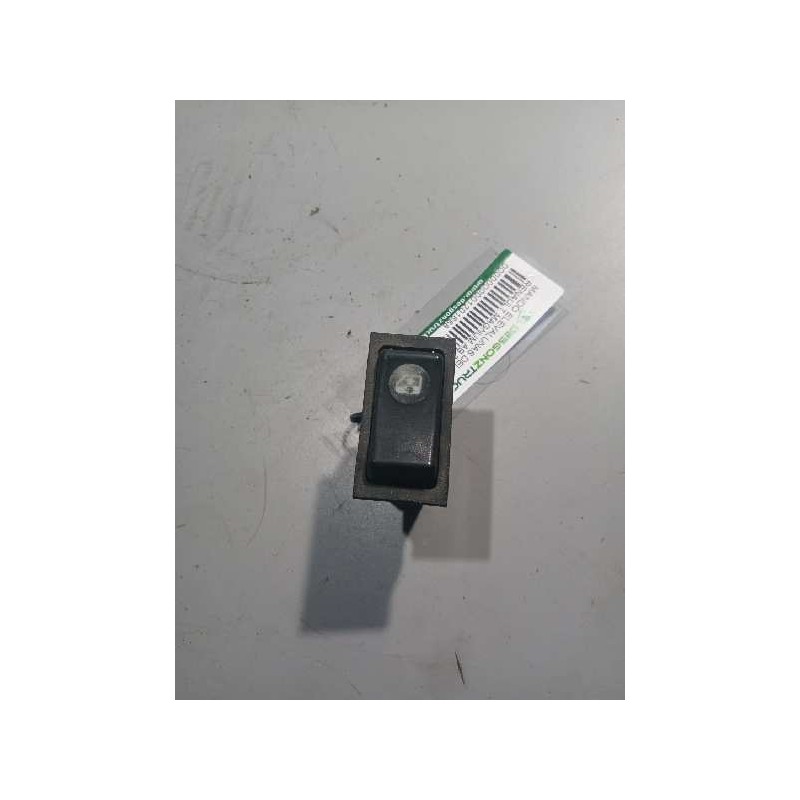 Recambio de mando elevalunas delantero derecho para renault magnum ab diesel referencia OEM IAM   