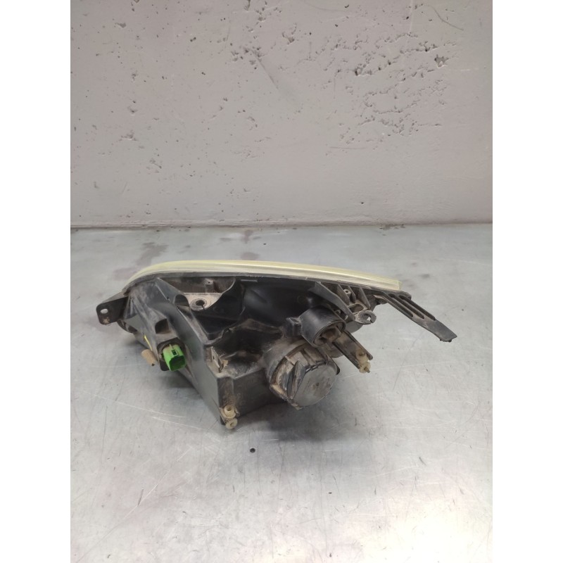 Recambio de faro derecho para ford fiesta (cbk) ambiente referencia OEM IAM - Blanco 2