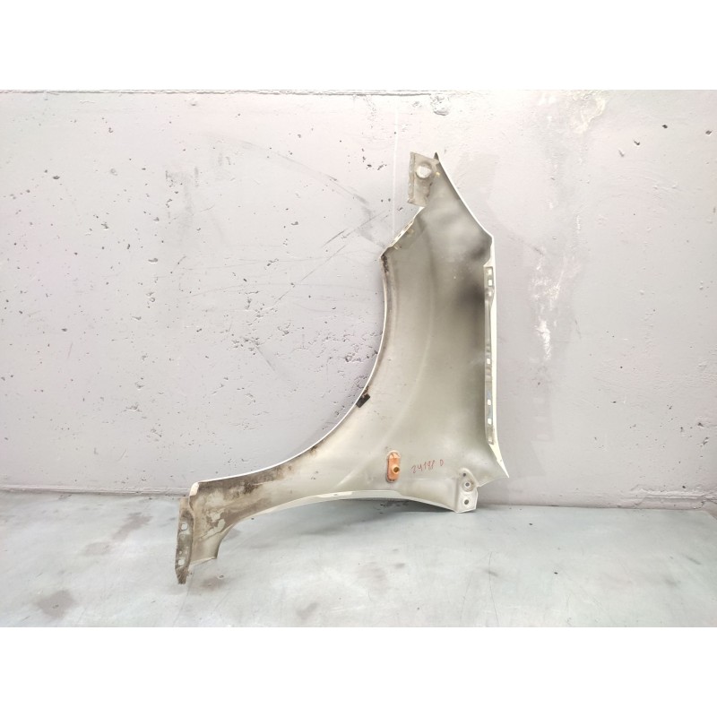 Recambio de aleta delantera derecha para ford fiesta (cbk) ambiente referencia OEM IAM - Blanco 2
