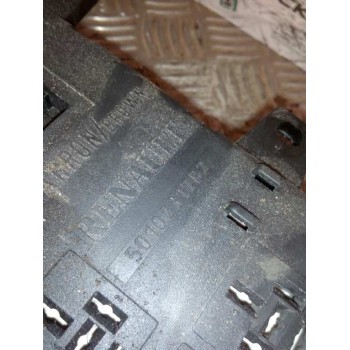Recambio de caja reles / fusibles para renault 470 magnum e2 12.0 diesel referencia OEM IAM 5010231782  