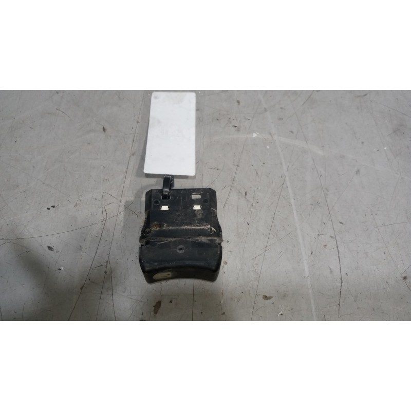 Recambio de mando elevalunas delantero derecho para renault midlum 6.2 diesel referencia OEM IAM   