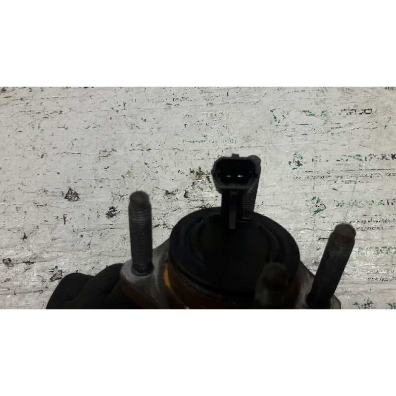 Recambio de buje trasero izquierdo para opel astra h berlina referencia OEM IAM 4