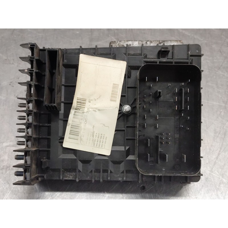 Recambio de caja reles / fusibles para volkswagen touran (1t3) 1.6 tdi referencia OEM IAM 8k180412 3
