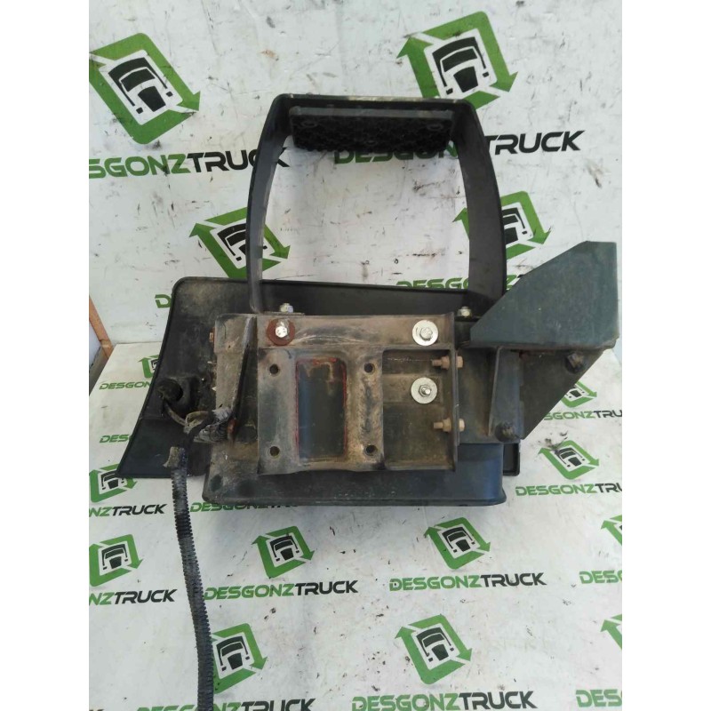 Recambio de peldaño derecho para iveco eurotech cursor (mh) 7.8 diesel referencia OEM IAM - Blanco 3
