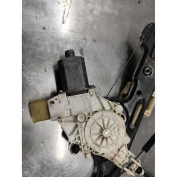 Recambio de elevalunas delantero izquierdo para bmw 1 (e81) 118 d referencia OEM IAM 7067795S  