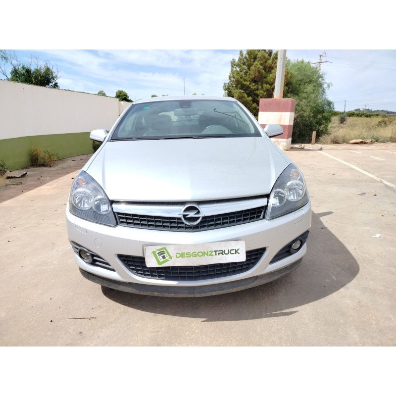 opel astra h gtc (a04) del año 2009
